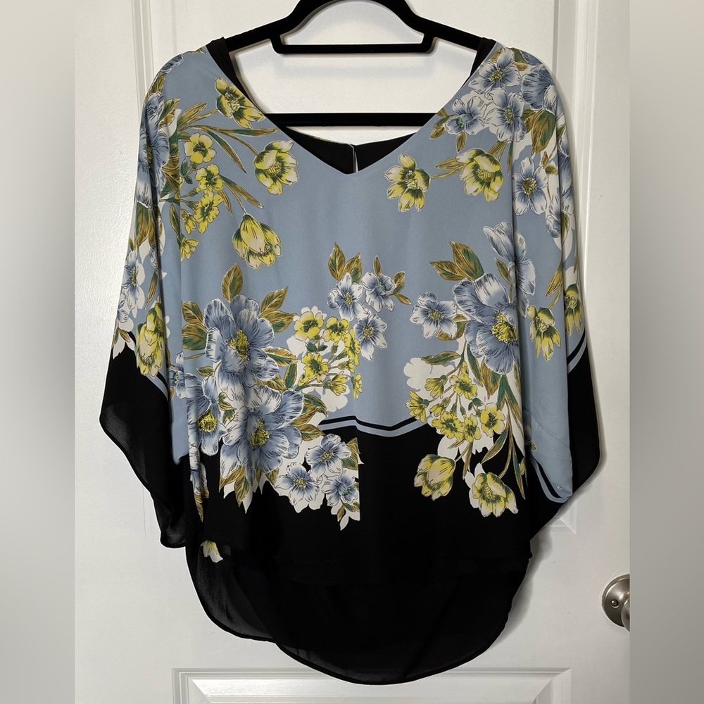 NEW WHBM KIMONO TOP SIZE M